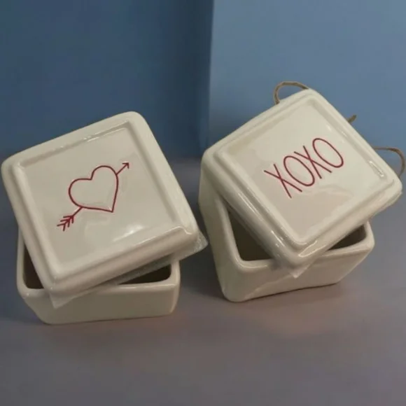 Ceramic Heart and XOXO Trinket Boxes - Picture 2 of 3